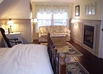 Isaiah Jones Homestead Bed & Breakfast hotel thumbnail 7
