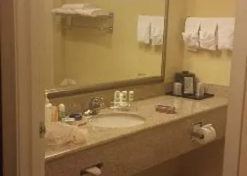 Country Inn & Suites by Radisson, Crestview, FL hotel thumbnail 7