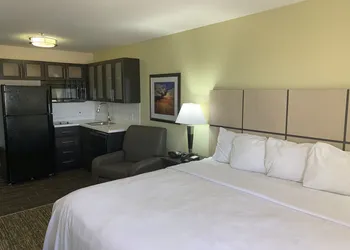 Candlewood Suites Grand Prairie - Arlington by IHG hotel thumbnail 8