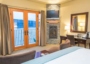 Columbia Cliff Villas Hotel hotel thumbnail 4