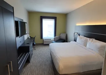Holiday Inn Express & Suites Junction City by IHG hotel thumbnail 2