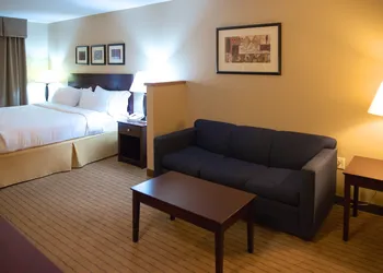 Holiday Inn Express Devils Lake by IHG hotel thumbnail 7