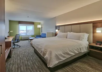 Holiday Inn Express & Suites Albuquerque Historic Old Town by IHG hotel thumbnail 4