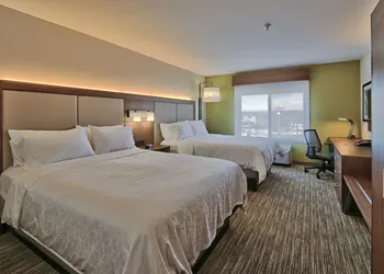 Holiday Inn Express & Suites Albuquerque Historic Old Town by IHG hotel thumbnail 6