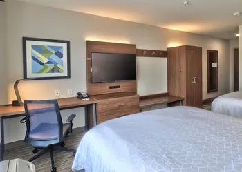 Holiday Inn Express & Suites Albuquerque Historic Old Town by IHG hotel thumbnail 7