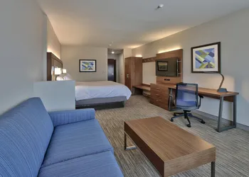 Holiday Inn Express & Suites Albuquerque Historic Old Town by IHG hotel thumbnail 8