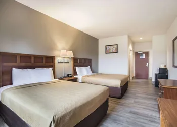 Econo Lodge Anderson hotel thumbnail 8
