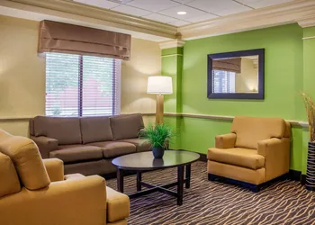 Sleep Inn & Suites Milwaukee Airport hotel thumbnail 4