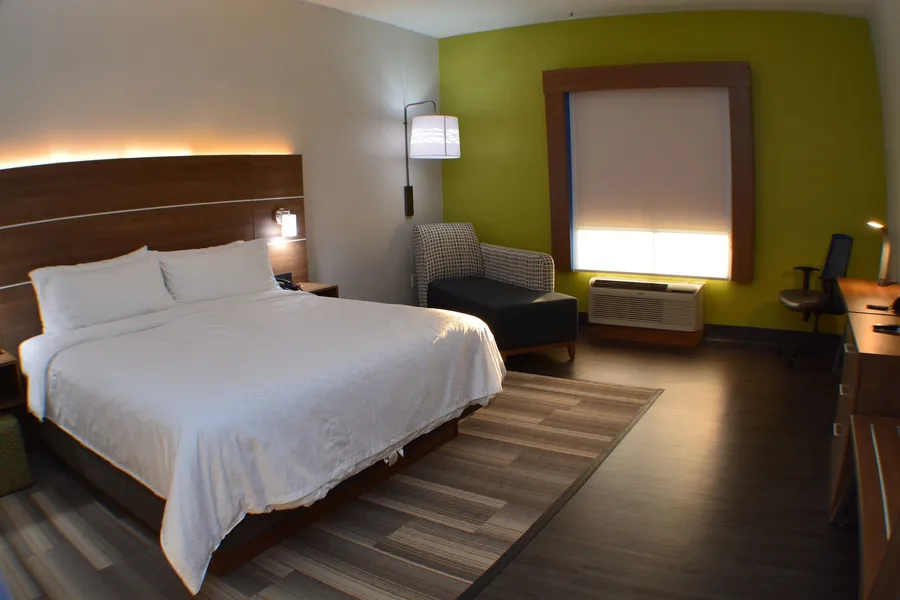 Holiday Inn Express Hotel & Suites Seguin by IHG hotel detail image 2