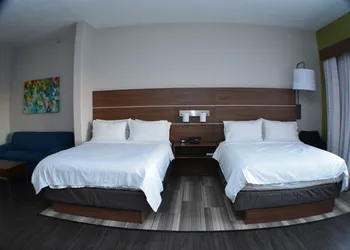 Holiday Inn Express Hotel & Suites Seguin by IHG hotel thumbnail 3