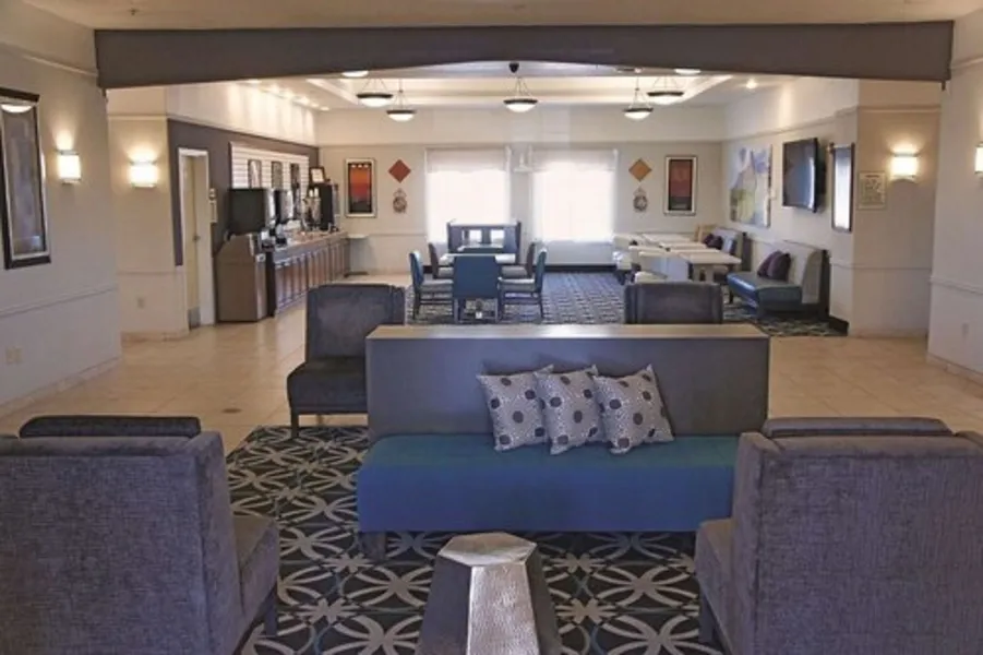 La Quinta Inn & Suites by Wyndham Brownwood hotel detail image 2