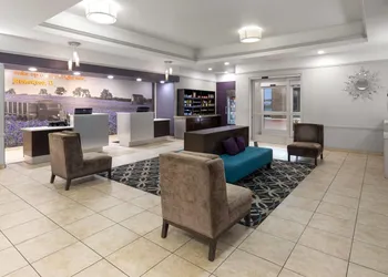 La Quinta Inn & Suites by Wyndham Brownwood hotel thumbnail 5