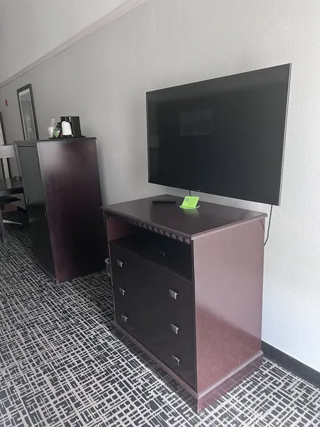 La Quinta Inn & Suites by Wyndham Brownwood hotel detail image 6