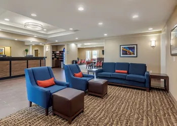 Comfort Suites Clarksville near Governors Square Mall hotel thumbnail 4
