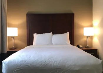 Comfort Suites Clarksville near Governors Square Mall hotel thumbnail 8