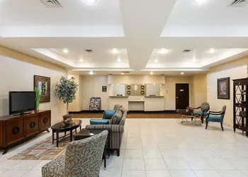 Comfort Inn & Suites Regional Medical Center hotel thumbnail 2