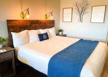 Pinemark Inn & Suites hotel thumbnail 7