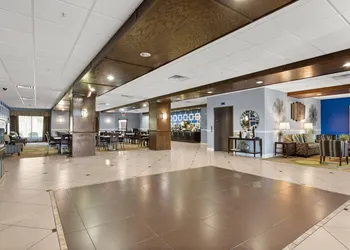 Portland Inn & Suites hotel thumbnail 5