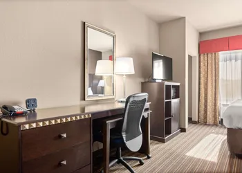 Portland Inn & Suites hotel thumbnail 8