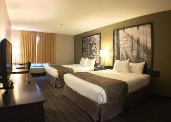 Super 8 by Wyndham Kapuskasing hotel thumbnail 7