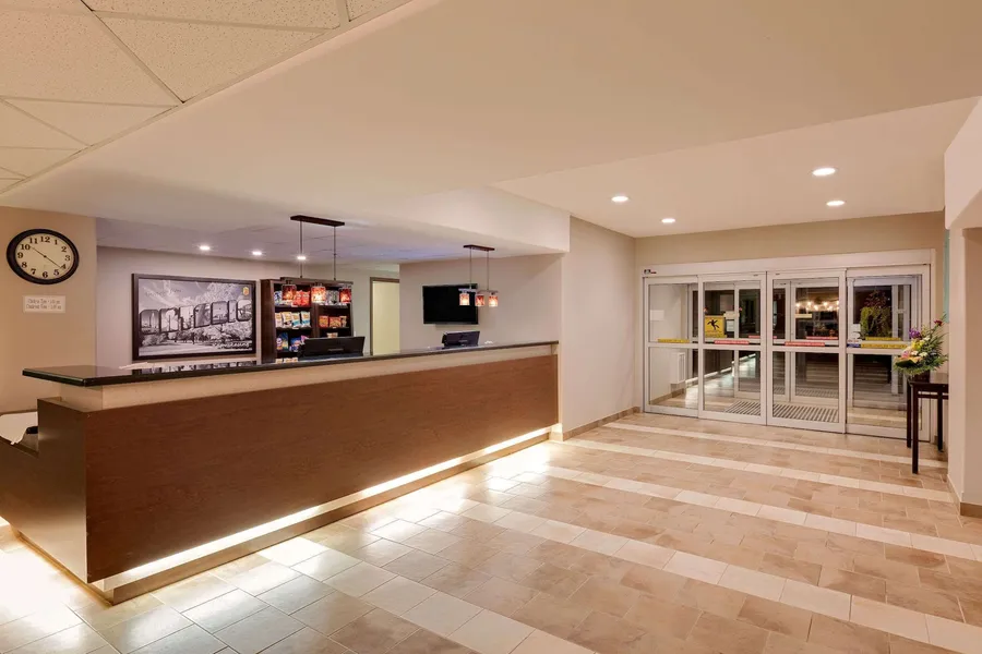 Super 8 by Wyndham Kapuskasing hotel detail image 2
