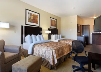 Ramada by Wyndham Lac La Biche hotel thumbnail 4