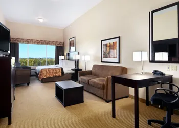 Ramada by Wyndham Lac La Biche hotel thumbnail 5