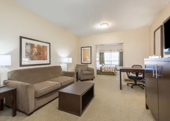 Ramada by Wyndham Lac La Biche hotel thumbnail 6