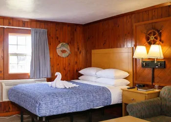 Seahorse Inn and Cottages hotel thumbnail 2