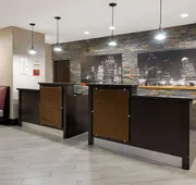 La Quinta Inn & Suites by Wyndham Houston Bush Intl Airpt E hotel detail image 5