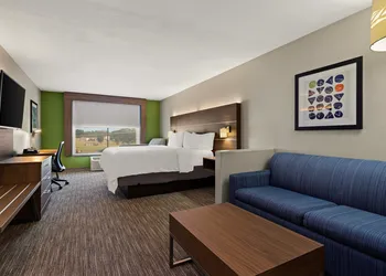 Holiday Inn Express Hotel & Suites Okmulgee by IHG hotel thumbnail 5