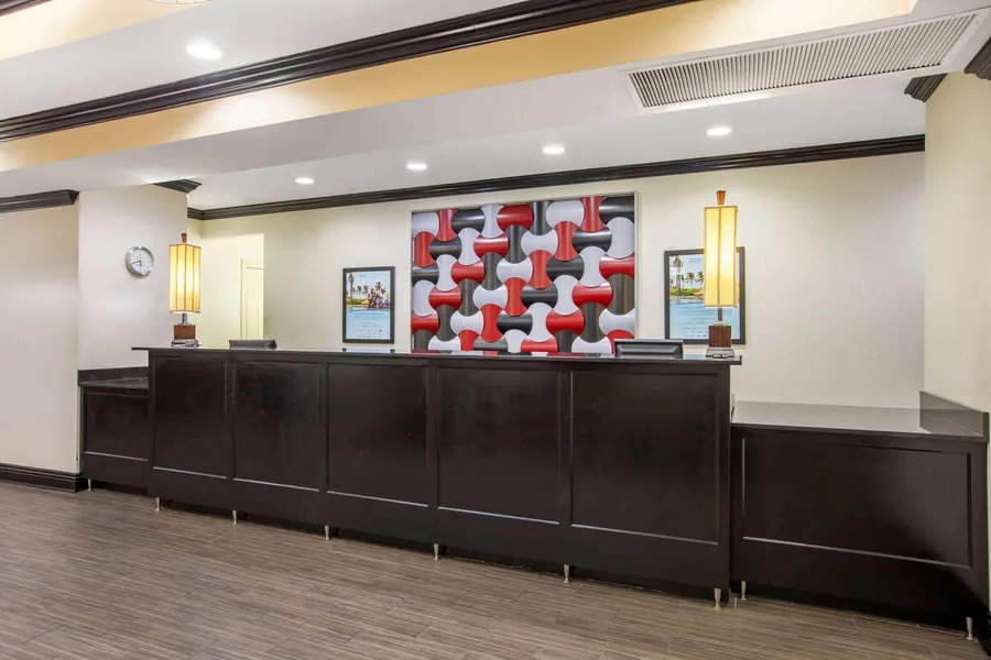 La Quinta Inn & Suites by Wyndham Conway hotel detail image 2
