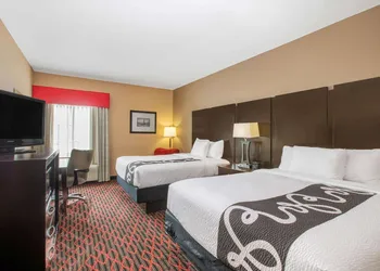 La Quinta Inn & Suites by Wyndham Conway hotel thumbnail 8