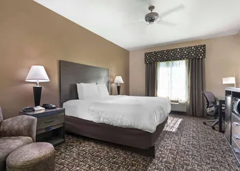 Best Western Carthage Inn & Suites hotel thumbnail 4