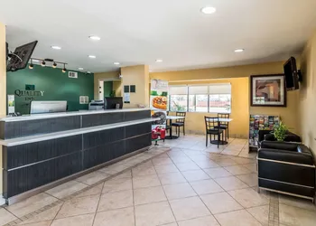 Quality Inn Corsicana hotel thumbnail 2