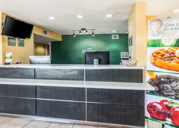 Quality Inn Corsicana hotel thumbnail 3