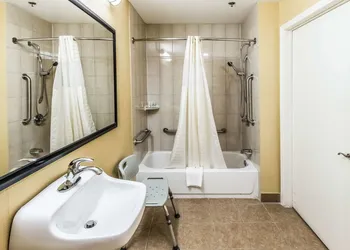Quality Inn Corsicana hotel thumbnail 5
