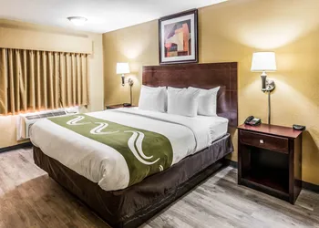 Quality Inn Corsicana hotel thumbnail 8