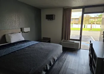 Stay Inn and Suites hotel thumbnail 5