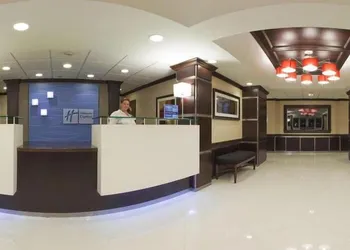 Holiday Inn Express Hotel & Suites AMITE by IHG hotel thumbnail 2