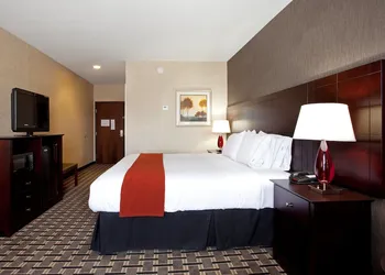 Holiday Inn Express Hotel & Suites AMITE by IHG hotel thumbnail 3
