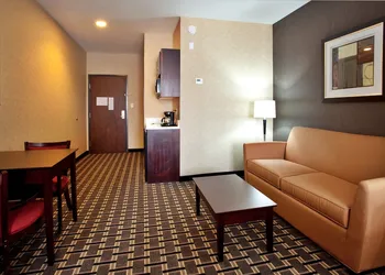 Holiday Inn Express Hotel & Suites AMITE by IHG hotel thumbnail 6