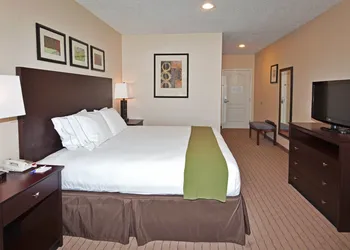 Holiday Inn Express Hotel & Suites Grants - Milan by IHG hotel thumbnail 8