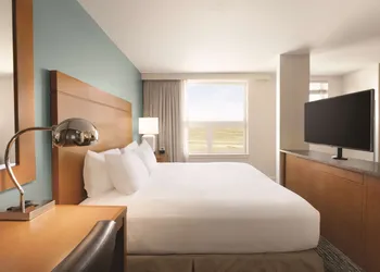 Hyatt House Denver Airport hotel thumbnail 4