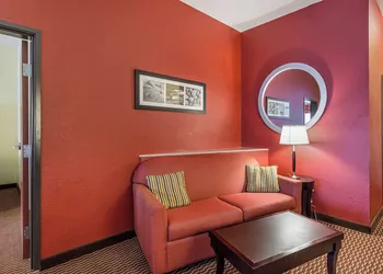 Comfort Suites Leesville near Fort Johnson hotel thumbnail 8