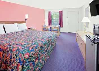 Knights Inn Muskogee hotel thumbnail 5