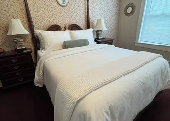 The Clipper Inn Bed & Breakfast hotel thumbnail 4