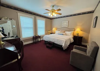 The Clipper Inn Bed & Breakfast hotel thumbnail 5