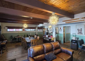 Cinnamon Bear Inn hotel thumbnail 2