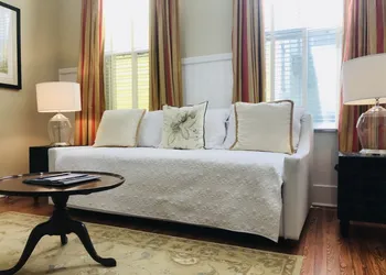 Forsyth Park Inn hotel thumbnail 3
